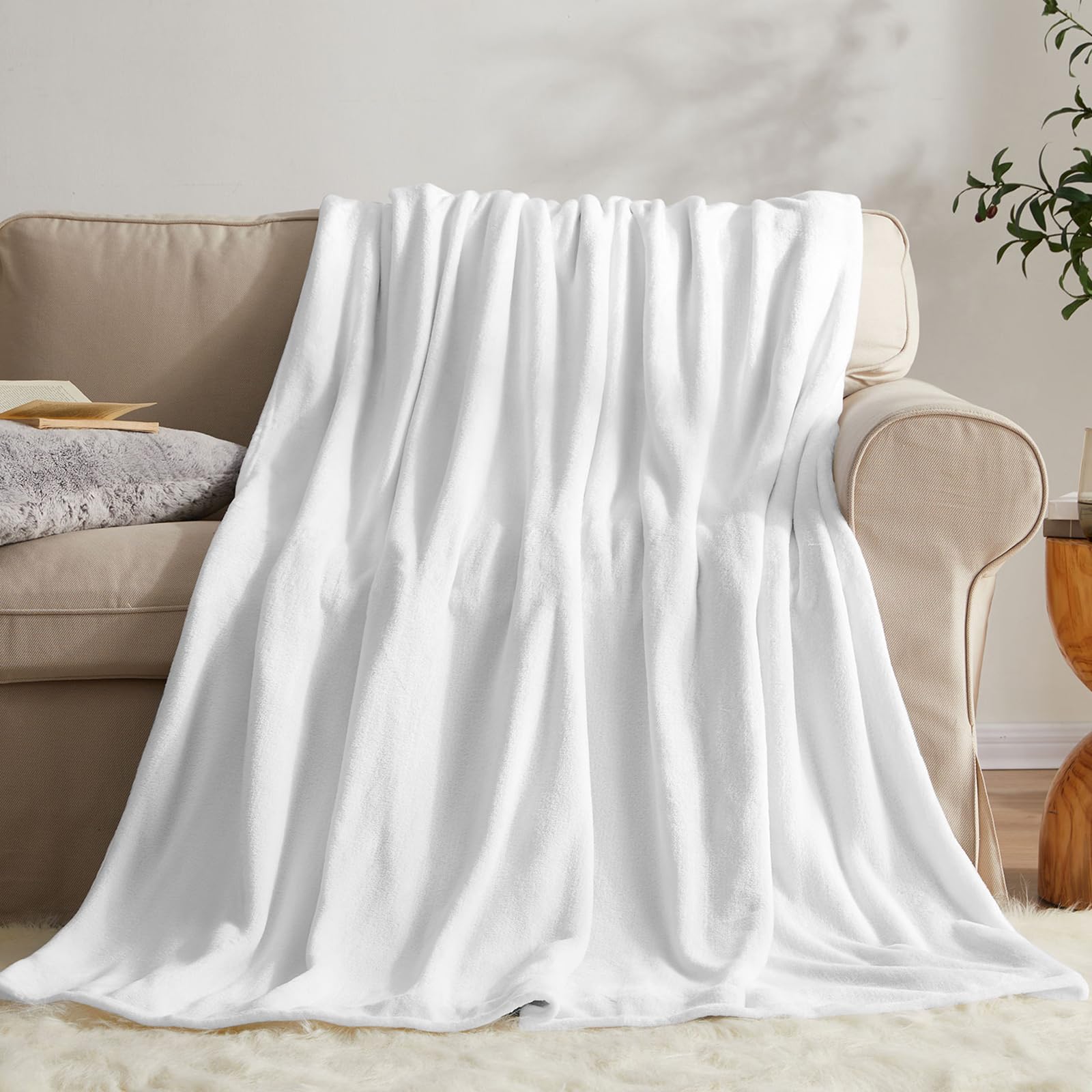 Kmuset Fleece Blanket Throw Size White Lightweight Super Soft Cozy Luxury Bed Blanket Microfiber