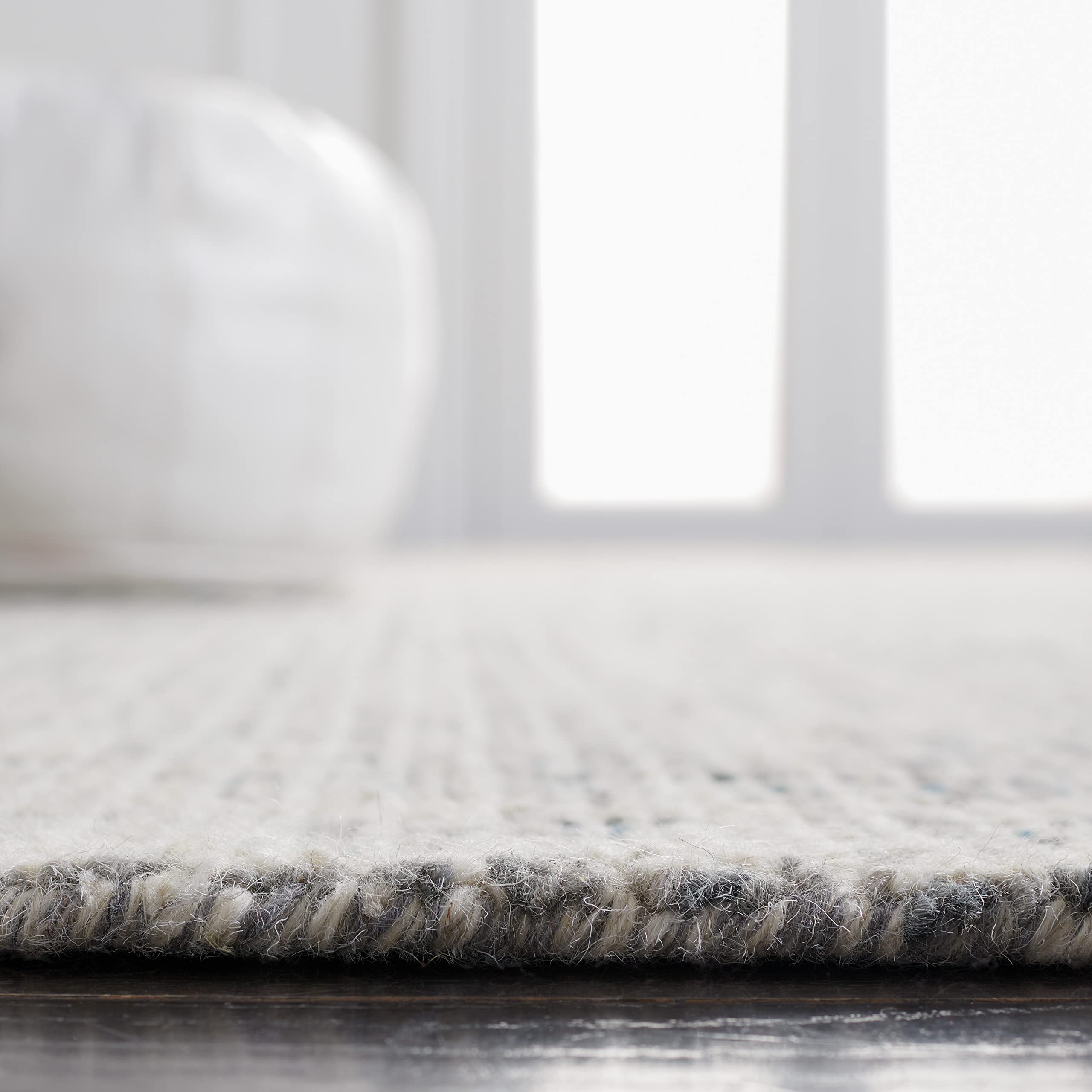 Safavieh Abstract Collection Accent Rug - 3' X 5', Grey & Ivory, Handmade Wool, Ideal For High Traffic Areas In Entryway, Living