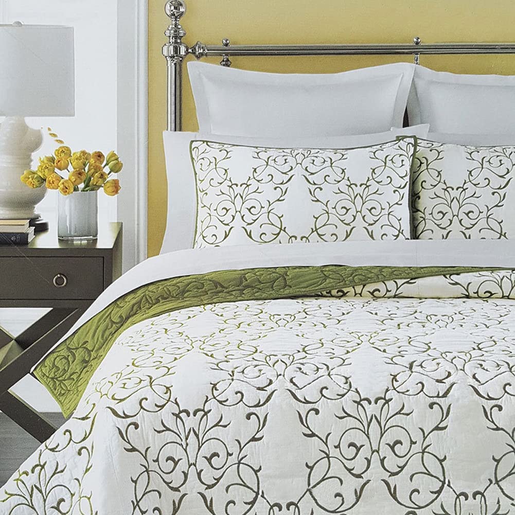 Mixinni Reversible 3-Piece Green Embroidery Pattern Elegant Quilt Set With Embroidered Decorative Shams Soft Bedspread&Coverlet