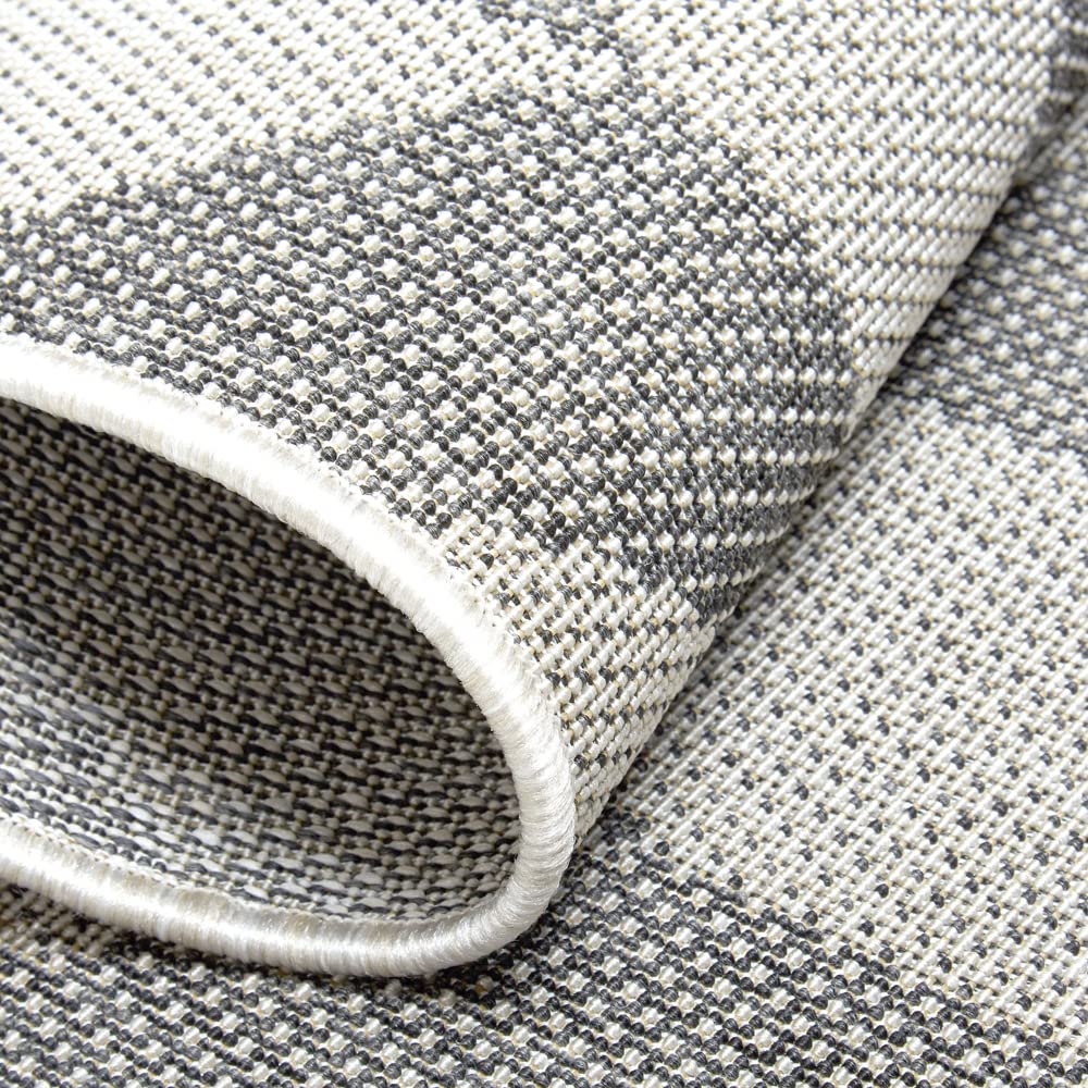 Nicole Miller New York Patio Country Calla Contemporary Herringbone Indoor/Outdoor Area Rug, Black/Grey, 3'11'X5'2'