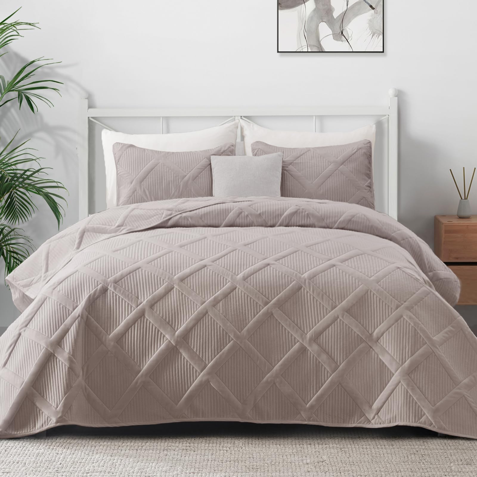 Exclusivo Mezcla Quilt Set Twin Size, 2 Pieces Light Grey Twin Quilt Bedding Set, Lightweight Quilts Soft Bedspreads Modern Stri