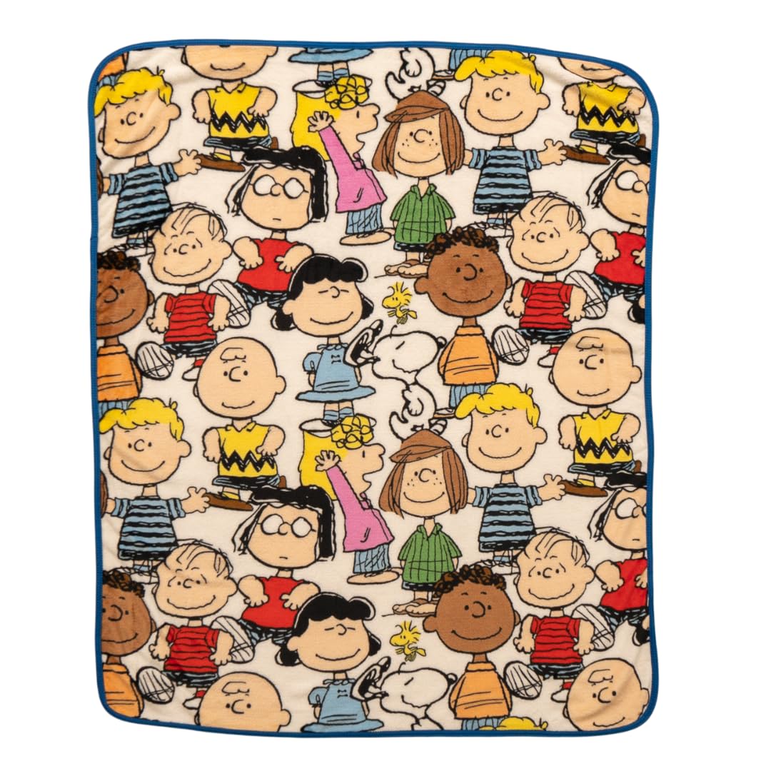 Franco Peanuts Kids Bedding Super Soft Cozy Silk Touch Throw, 40 In X 50 In, (Officially Licensed Product)