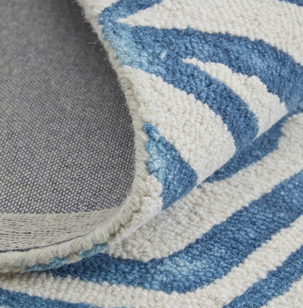 HomeRoots 511112 8 x 11 ft. Blue & Ivory Wool Geometric Hand Tufted Handmade Rectangle Area Rug