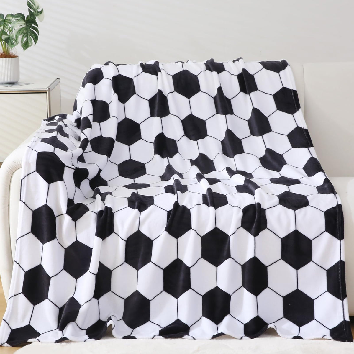 Niopos Soccer Blanket Boys Soccer Gifts For Kids 8-12 Soccer Ball Lovers Team Gifts Black White Fleece Blankets Boy Girls Soccer