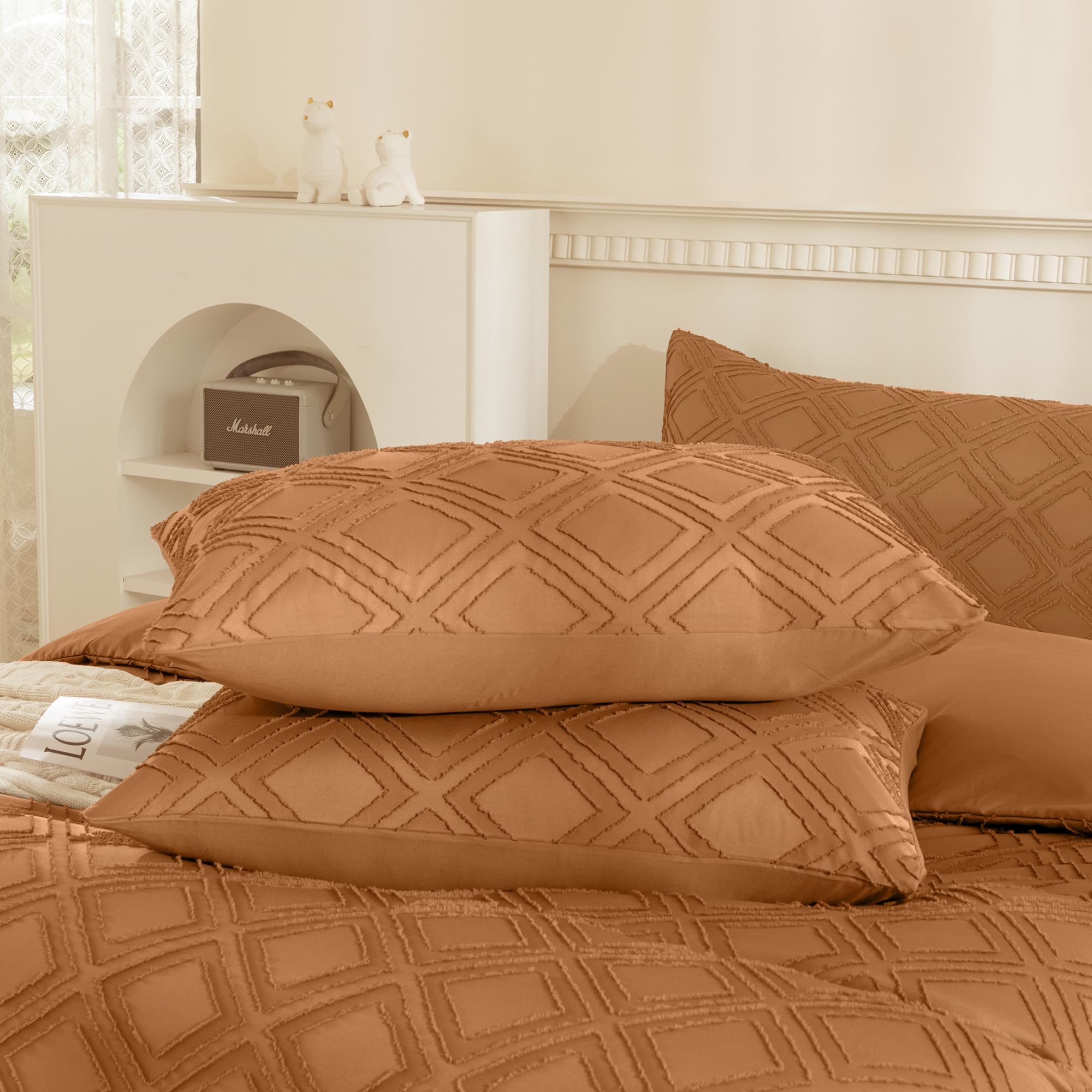 Jellymoni 2 Pack Rust Pillowcases King Size, Soft Microfiber Geometric Tufted Pillow Covers With Envelope Closure (Pillows Are N