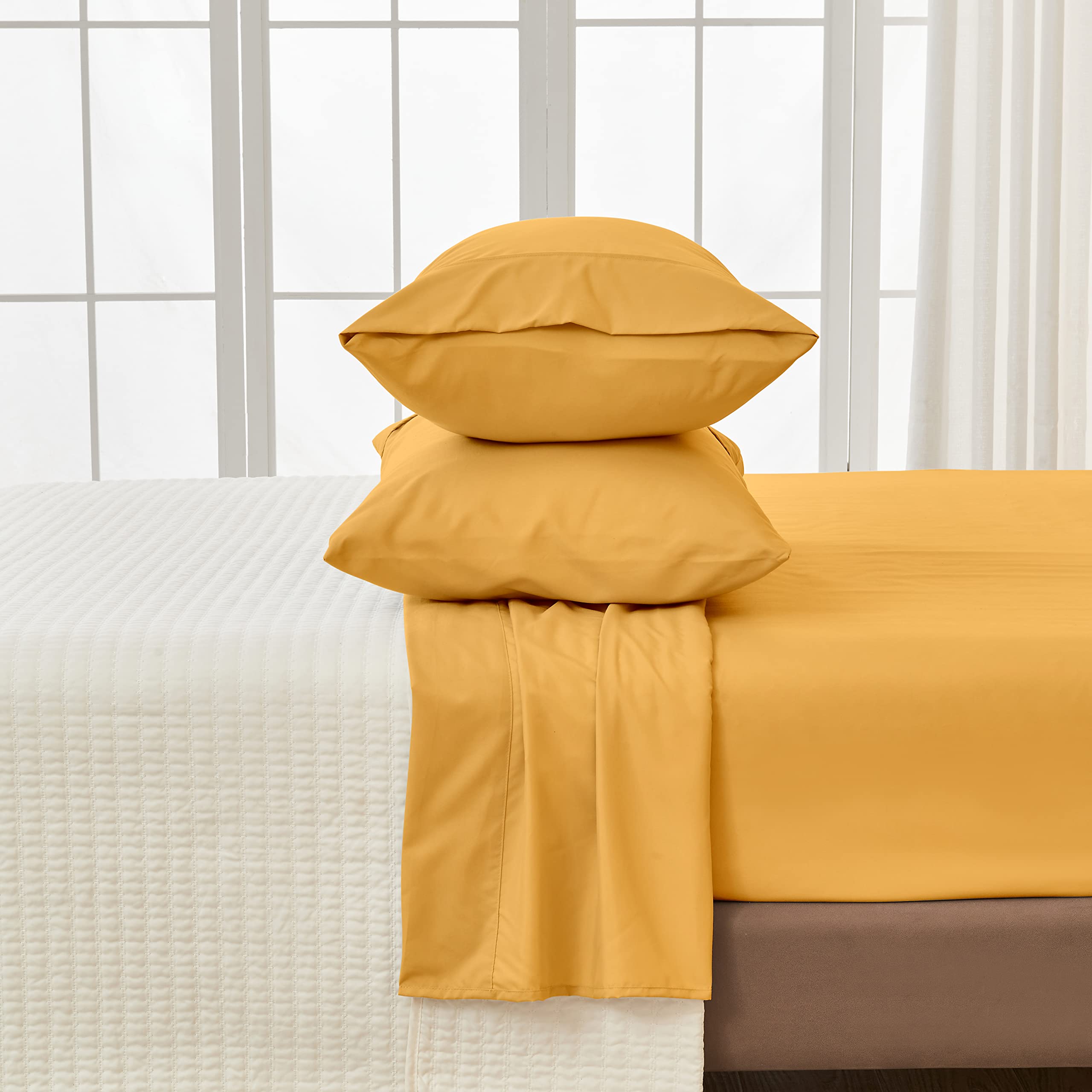 Great Bay Home 3-Piece Twin Yellow Microfiber Sheet Set | Ultra-Soft, Brushed Bedding Sheets & Pillowcases - Wrinkle & Fade Resistant, All-Season Bed Sheets For Bed (Twin, Ginger)
