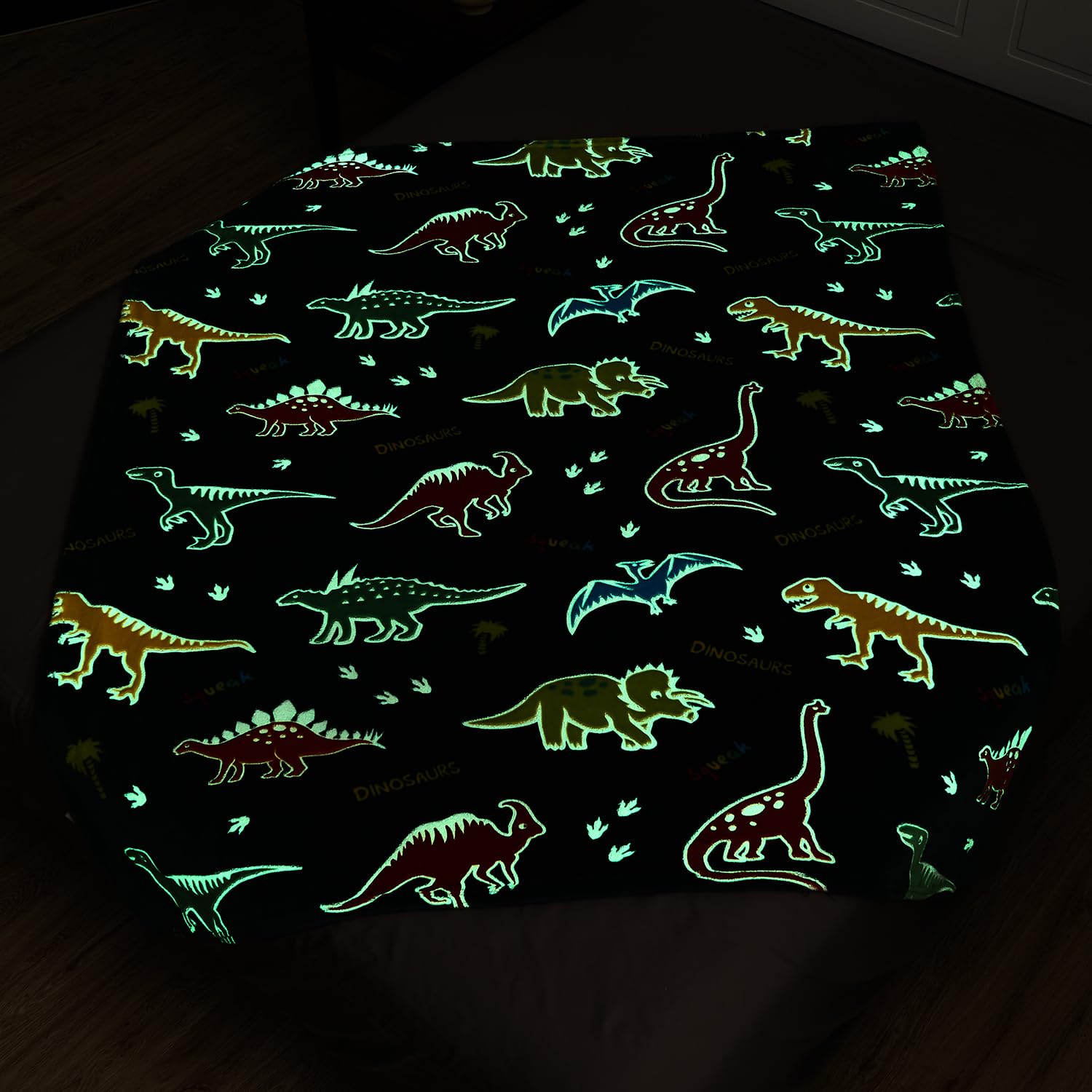 Sochow Glow In The Dark Dinosaur Blanket For Sons Daughters, Toys For 3-10 Year Old Preteen Teen Birthday Presents, Soft Cozy Fl