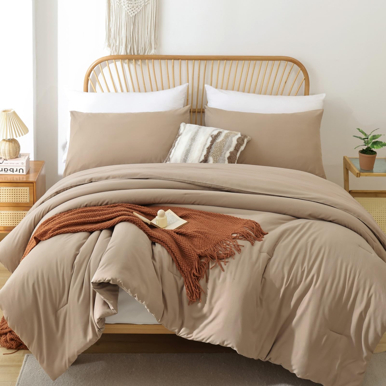 Rosgonia Oversized King Comforter Taupe Brown, 3Pcs(1 Boho Tan Comforter & 2 Pillowcases), Lightweight Oversized King Size Comfo