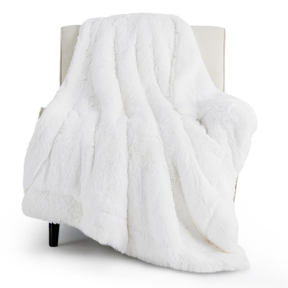 Bedsure Soft Fuzzy White Faux Fur Throw Blanket, 50X60 Inches, 640 Gsm