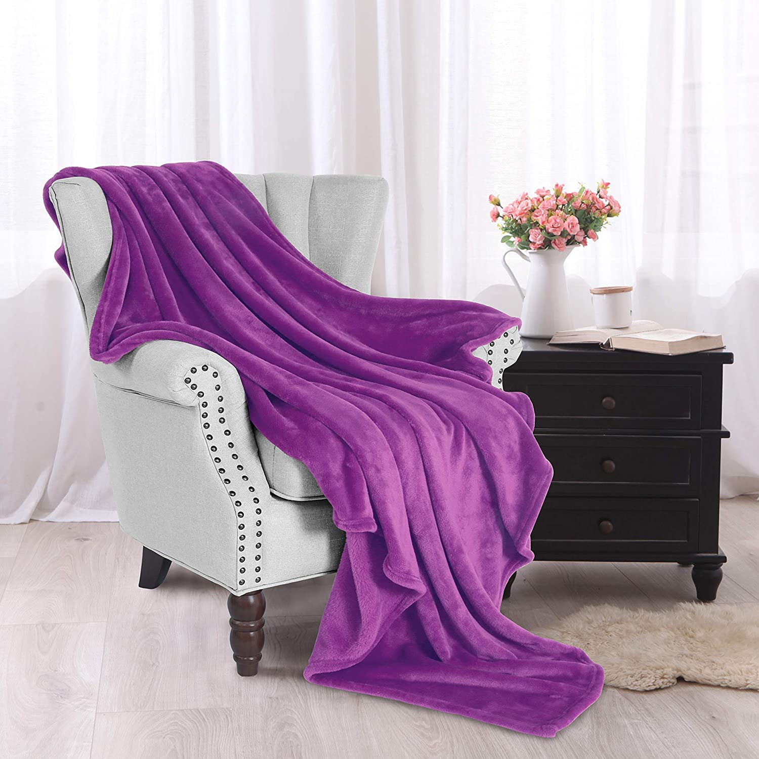 Exclusivo Mezcla Extra Large Fleece Throw Blanket, 50X70 Inches 300Gsm Super Warm And Soft Blankets For Couch, Purple Throw For