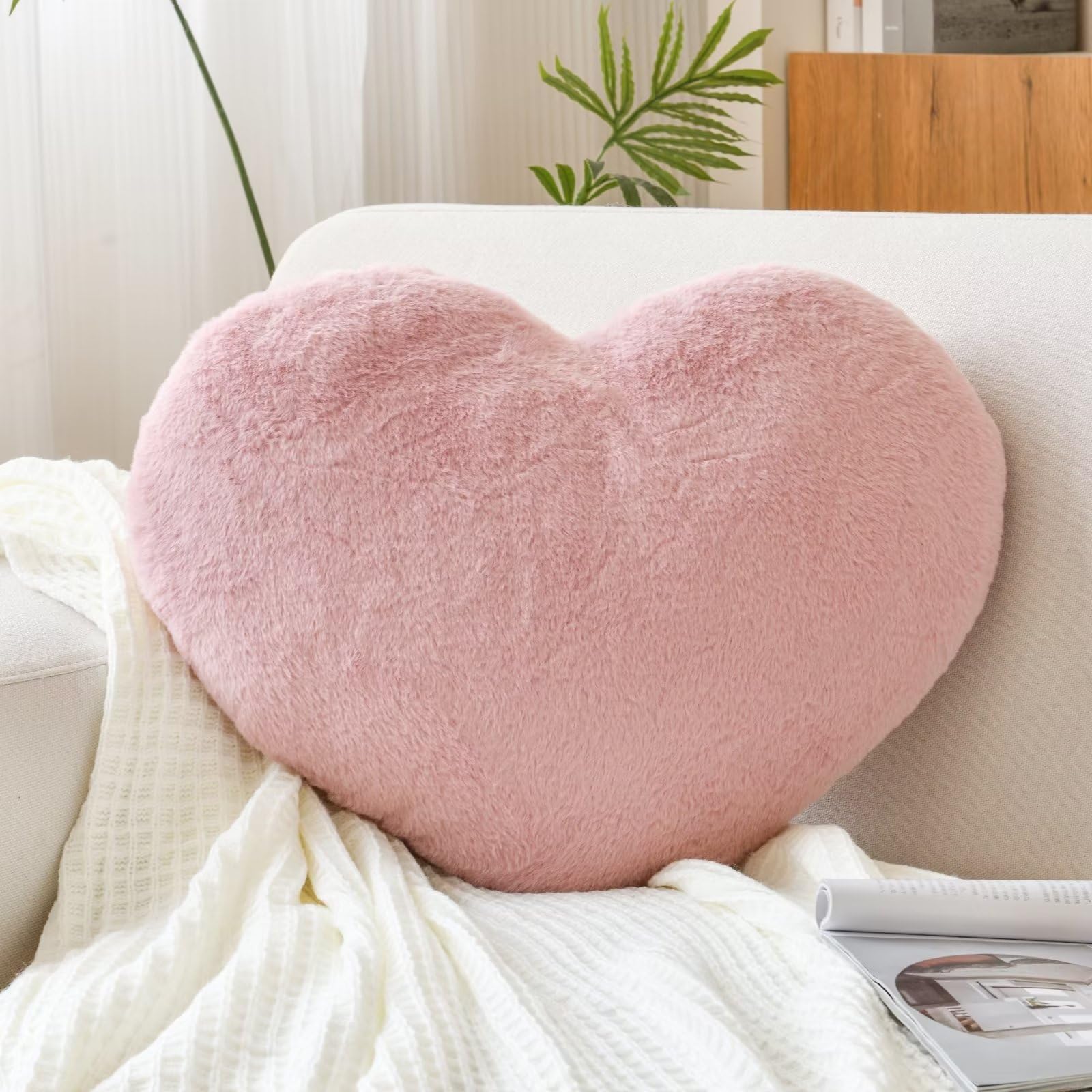 Xvtru Heart Pillow, Soft Dusty Pink Heart Shaped Pillow, Cute Faux Rabbit Fur Room Decorative Throw Pillow, 19.6''X15.7'' Heart