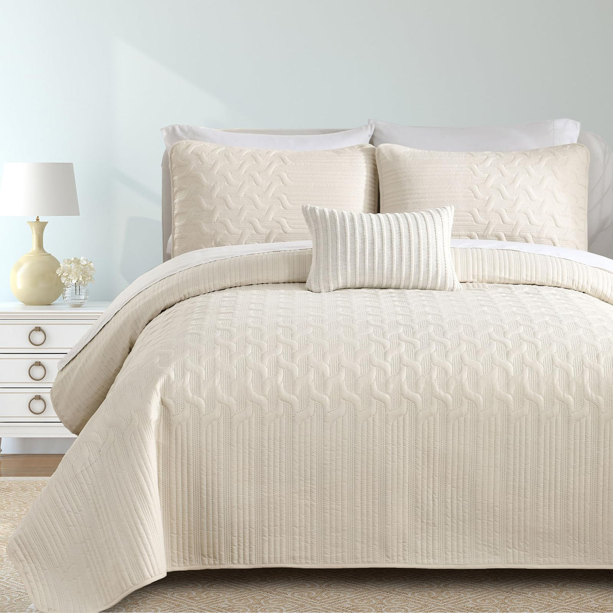 Yiran California King Size Beige Quilt Set Lightweight Oversized Bedspread Ultrasonic Wave Pattern Soft Microfiber Summer Coverl