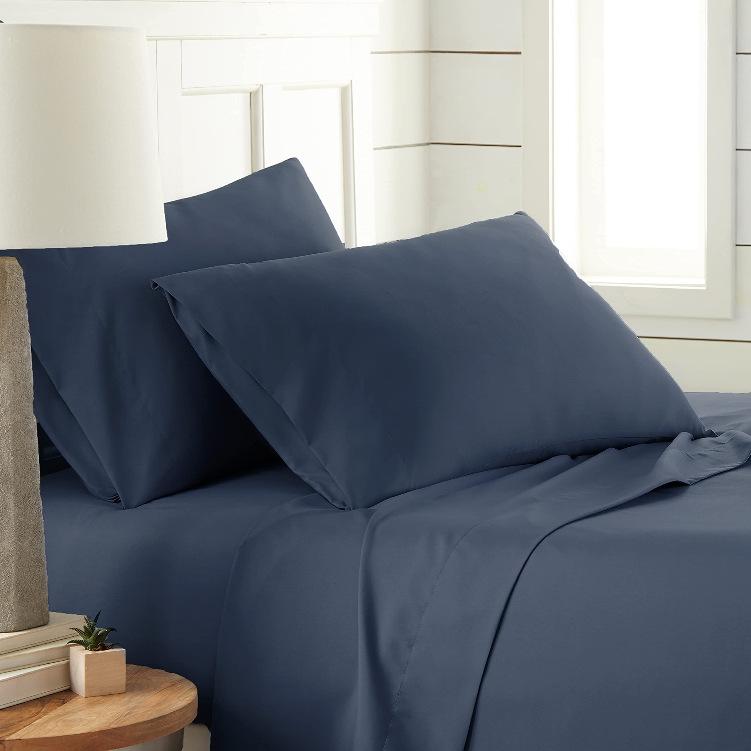 Southshore Fine Living, Inc. Classic Soft And Comfortable 4-Piece Sheet Set, Queen, Navy Blue