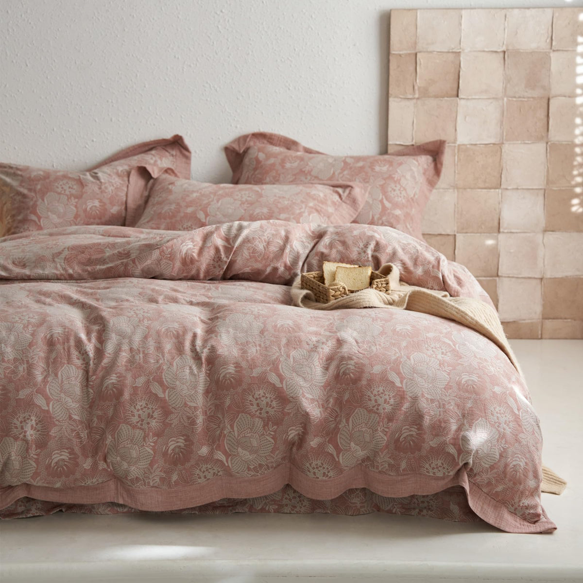 Vm Vougemarket Blush Pink Flower Duvet Cover Set Queen,3 Pieces Retro Jacquard Pink Floral Bedding Set,Linen Cotton Yarn-Dyed Te