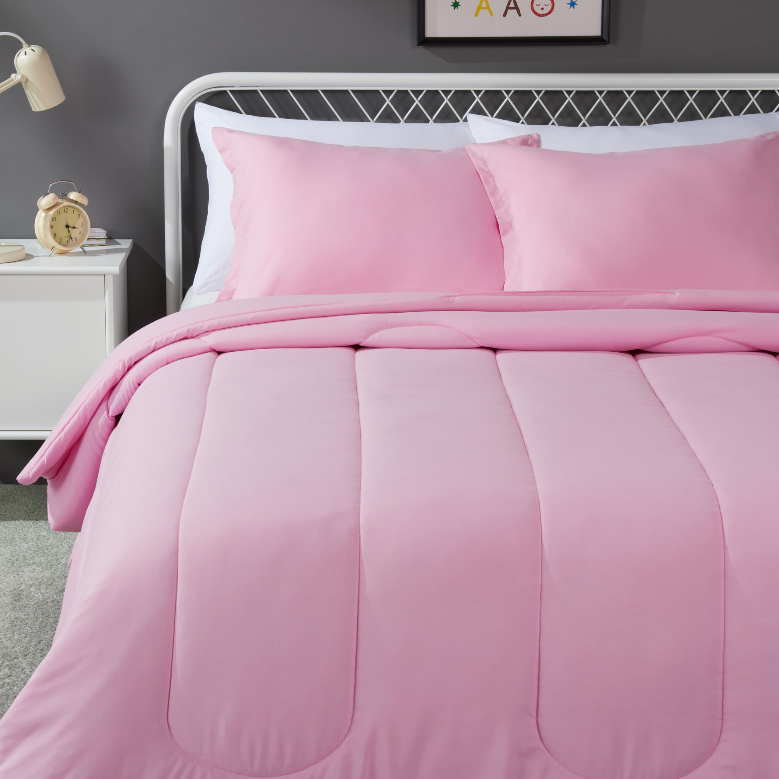 Amazon Basics 3 Piece Microfiber Kid'S Comforter And Pillow Sham Set, Full/Queen, Light Pink, Solid