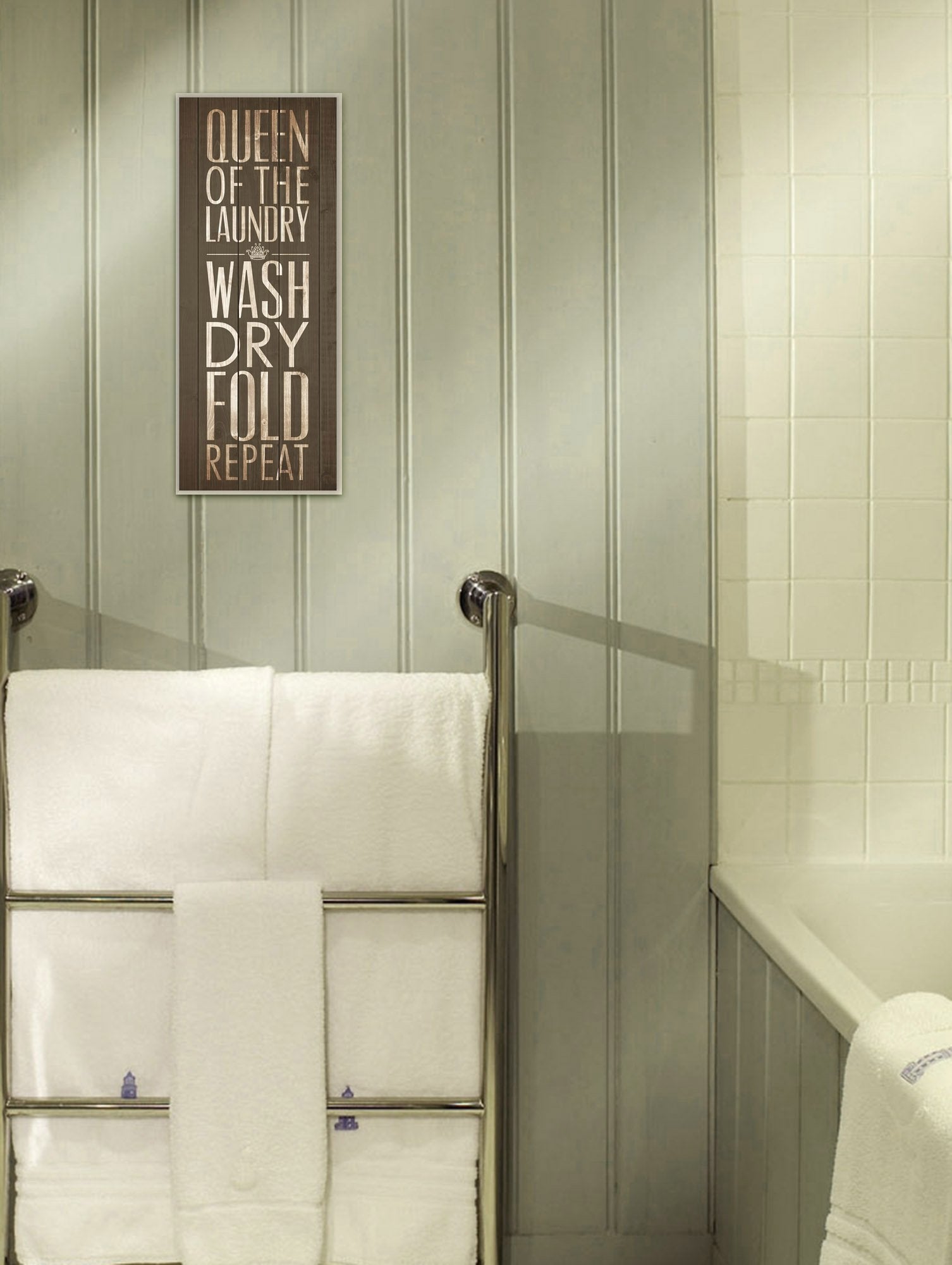 Stupell Home D  Cor Queen Of Laundry Typography Black Bathroom Wall Plaque, 7 X 0.5 X 17, Proudly Made In Usa
