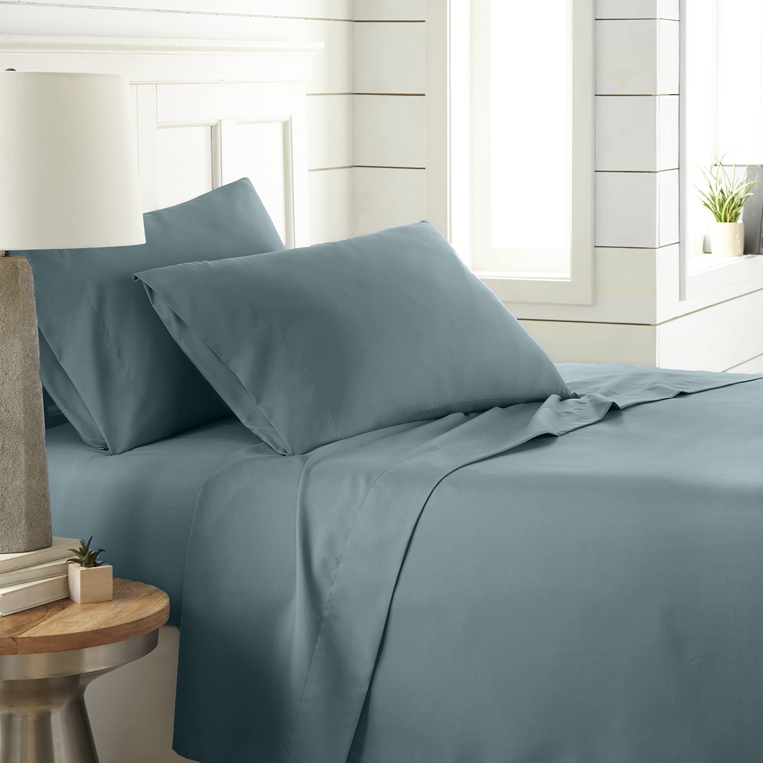 Southshore Fine Living, Inc. Classic Soft And Comfortable 4-Piece Sheet Set, King, Steel Blue