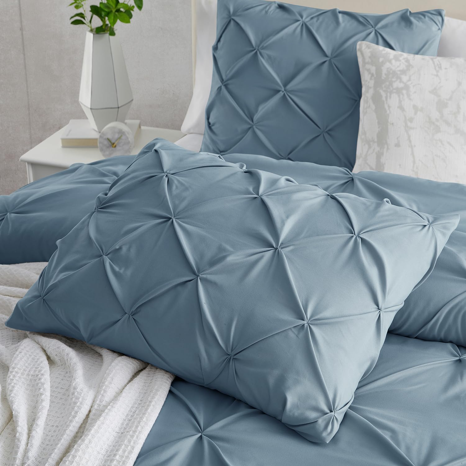 Nestl Stone Blue Duvet Cover Queen Size - Pintuck Queen Duvet Cover Set, 3 Piece Double Brushed Duvet Covers With Button Closure