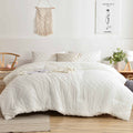Nanko White Tufted 3-Piece Queen Comforter Set, 88 X 90 In