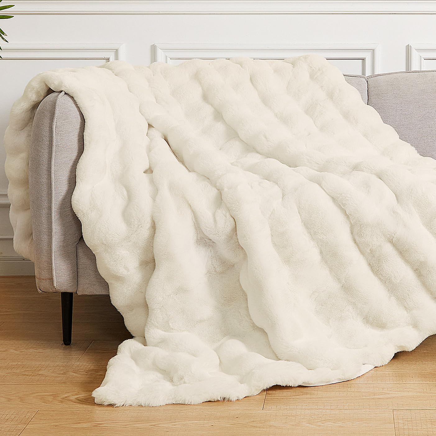 Orinova Light Beige Cozy Faux Fur Throw Blanket For Living Room Bedroom 50X60 Thick Ultra Soft Aesthetic Fuzzy Throw Blanket Flu