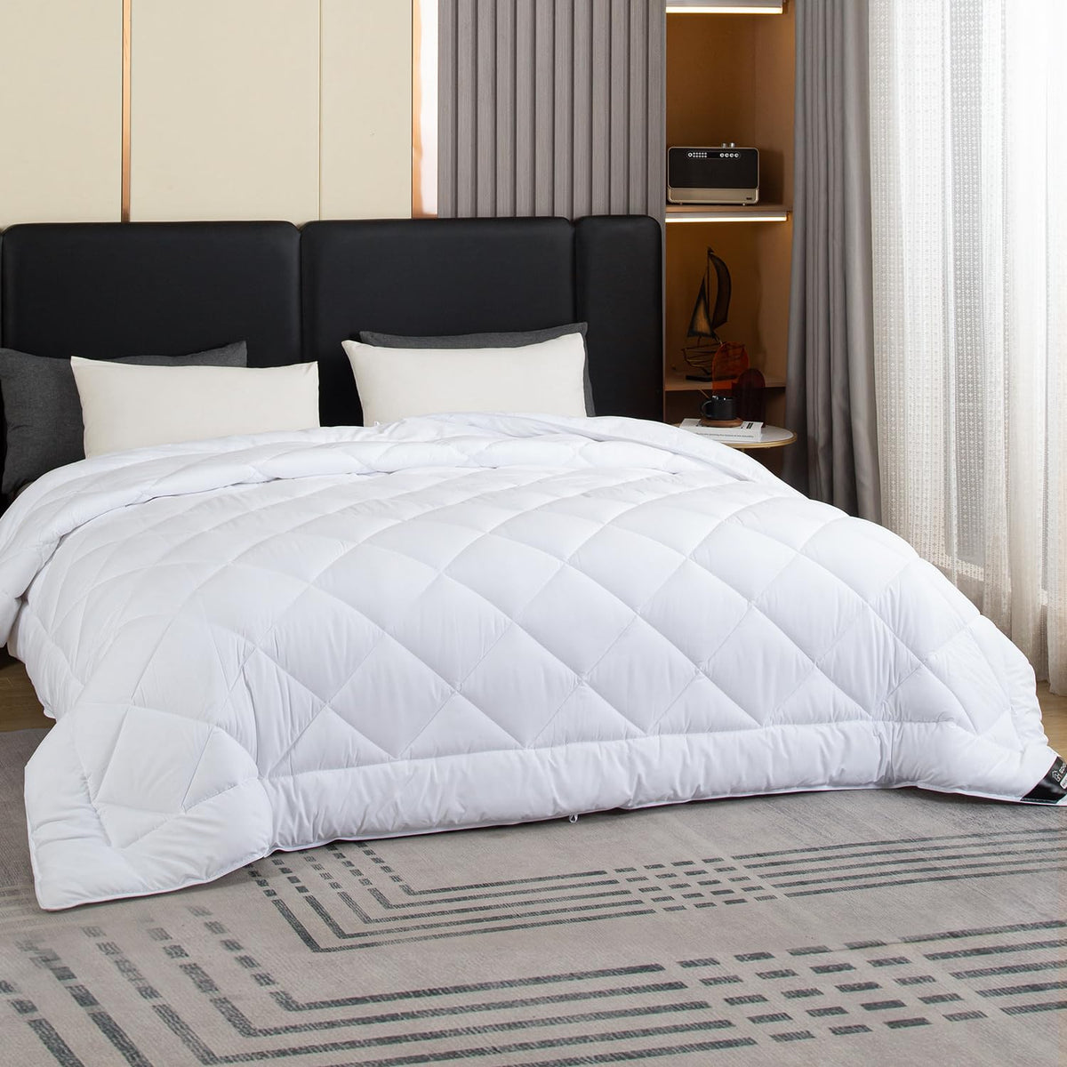 Comforter Duvet Insert King Size,All Season Fluffy Soft Down Alternative Comforter Microfiber Comforter with 8 Corner Tabs (Whit