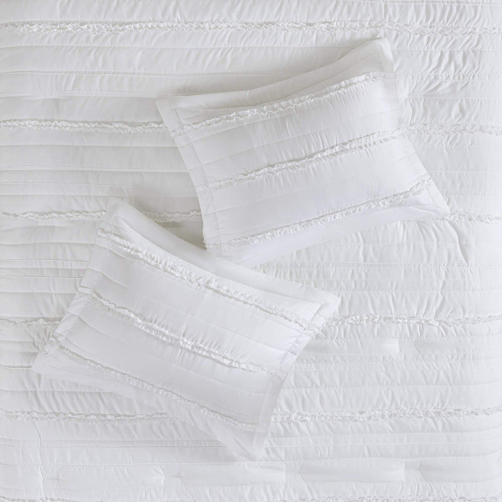Madison Park Celeste Comforter Set-Textured Luxury Design All Season Down Alternative Bedding, Matching Sham, Decorative Pillows, King(104'X92'), White 5 Piece