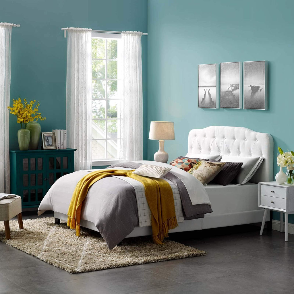 CasaFoyer Amelia Full Bed | Luxurious Upholstered Fabric | Button-Tufted Headboard | Solid Wood Construction | Non-Marking Wood Legs | Box Spring Required | 800 lbs Weight Capacity | White
