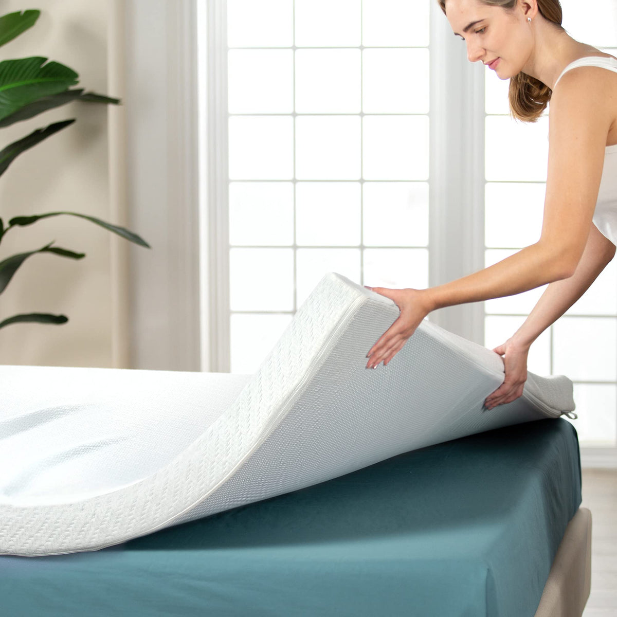 ZINUS 2 Inch Ultra Cooling Gel Memory Foam Mattress Topper with Cooling Cover/CertiPUR-US Certified, Twin White