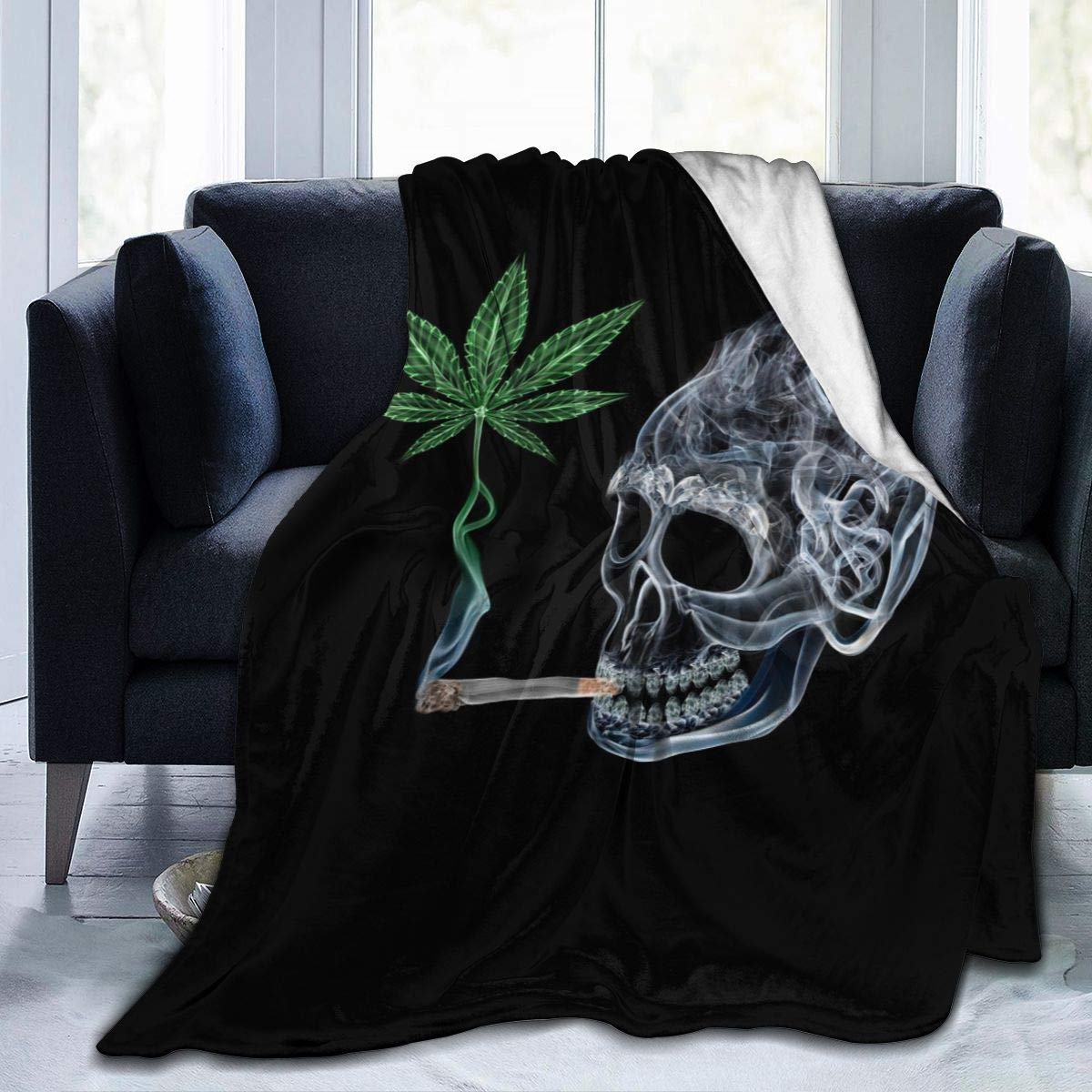 Marijuana Pot Leaf Weed Skull Smoking Fleece Blanket Throw Lightweight Blanket Super Soft Cozy Bed Warm Blanket For Living Room/