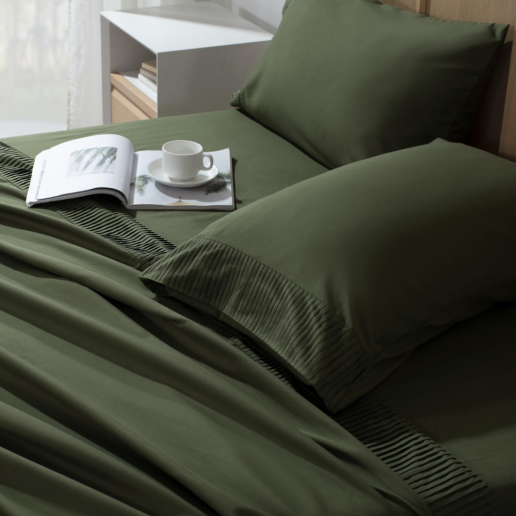 Andency Queen Sheet Set 4 Pieces, Dark Olive Green Super Soft Sheets For Queen Size Bed, Microfiber Queen Sheet, Deep Pocket Up To 16', Hotel Luxury Breathable & Cooling Bed Sheet Set