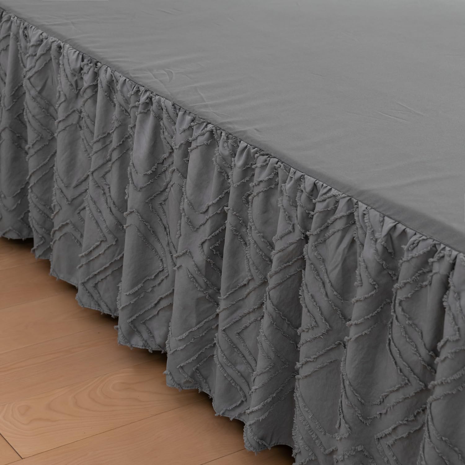 Tufted Bed Skirt Queen Size,Ruffled Bed Skirt With Split Corners, Queen Bed Skirt 14 Inch Drop, Boho Queen Size Bed Skirt White