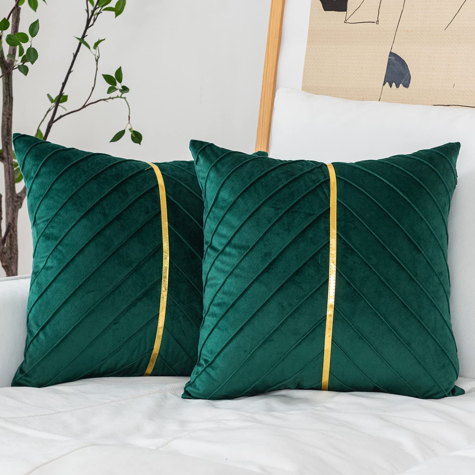 WACOMECO Velvet Throw Pillow Covers, Pack of 2 Soft Gold Decorative Cushion Covers for Couch Sofa Living Room Home Decoration, E