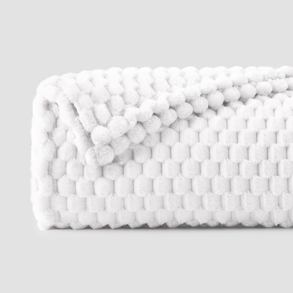 Bedelite Fleece Throw Blanket For Couch & Bed - 3D Jacquard Decorative White Blanket, Super Soft And Cozy Warm Fuzzy Blanket All
