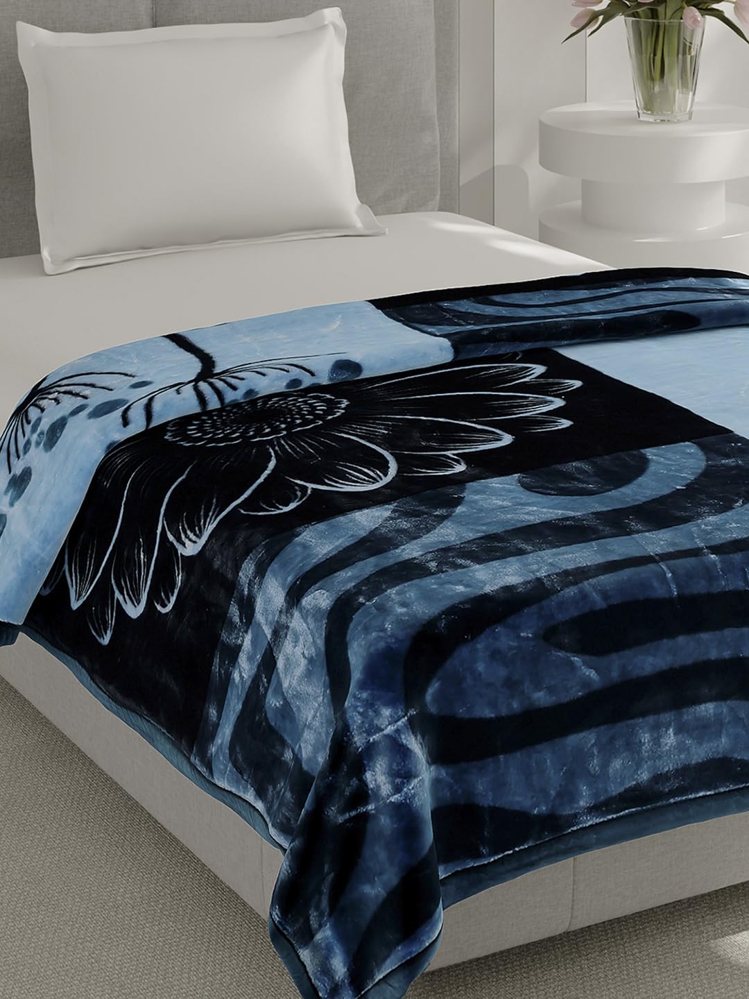 Monte Carlo Single Bed Heavy Winter Blanket Lavish 2 Ply PVC Bag Pack 900 GSM | 3.2 KG (220x160 CM), Blue