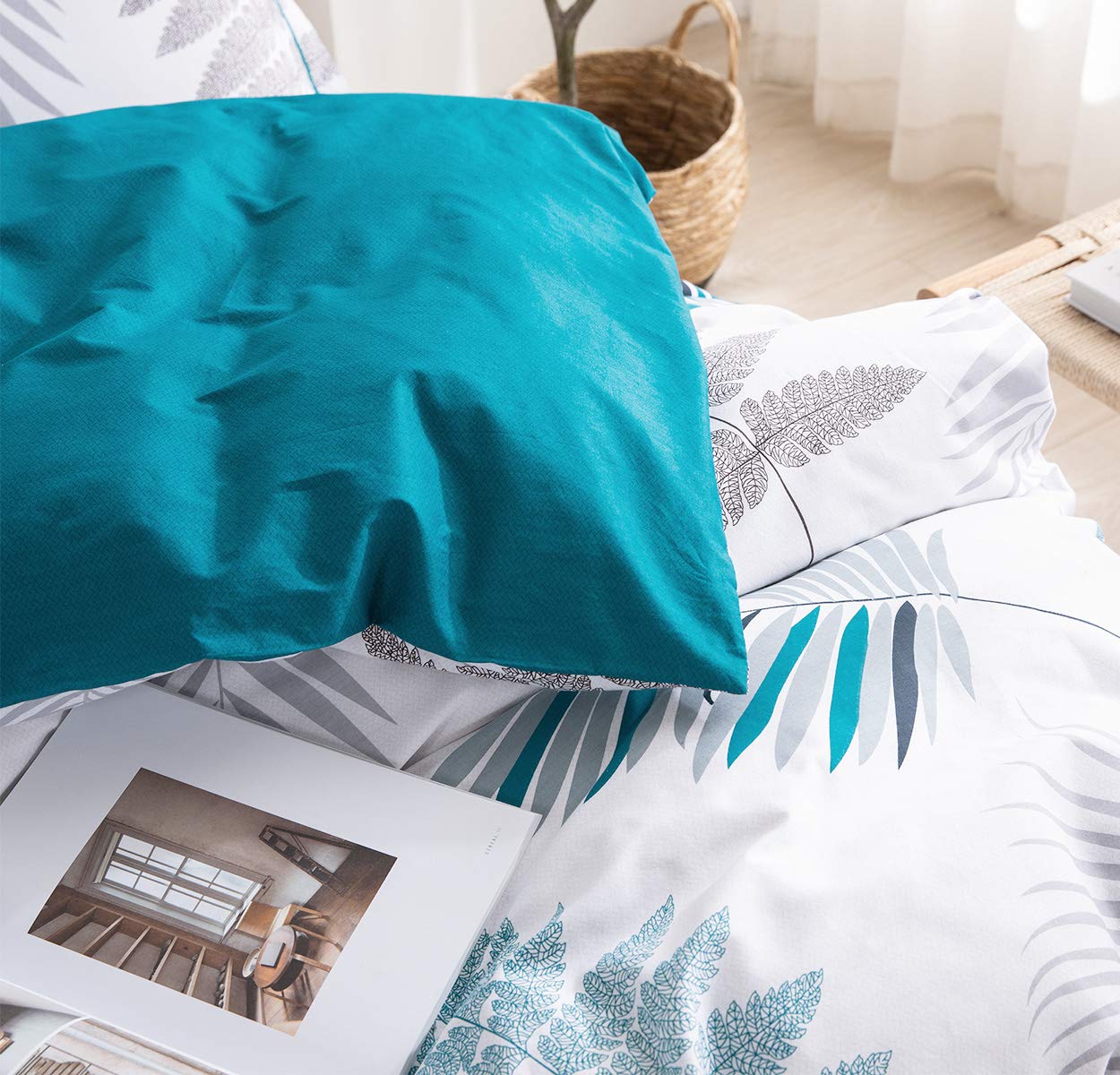 Sleepbella Comforter Twin Size, 600 Thread Count Cotton Blue Floral With Khaki & Grey Leaves Pattern White Reversible Comforter