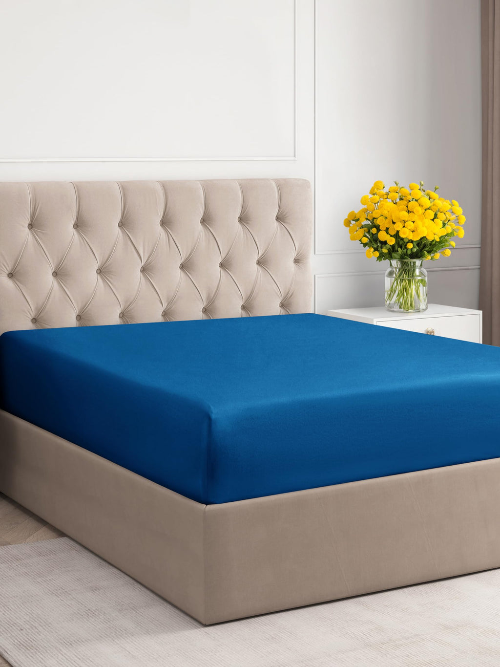 Twin Size Fitted Bed Sheet - Hotel Luxury Single Fitted Sheet Only - Fits Mattress Up To 16 - Extra Soft, Wrinkle Free, And Breathable Sheet - Bottom Fitted Sheet - Royal Blue Single Fitted Sheet Only