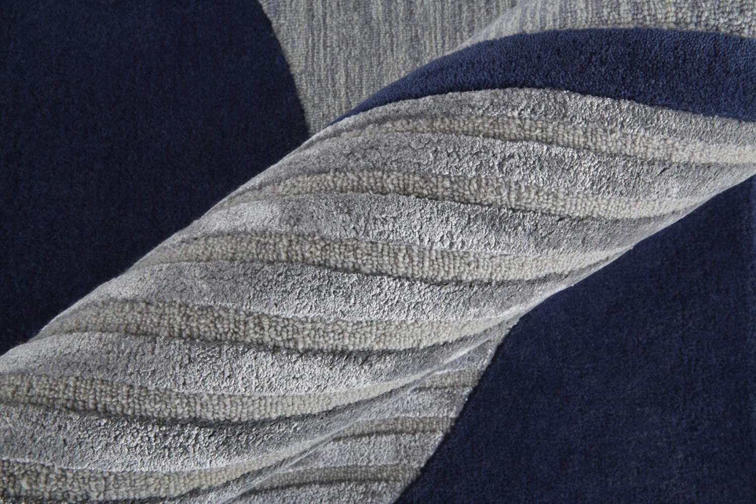 HomeRoots 514593 9 x 12 ft. Blue & Silver Wool Geometric Hand Tufted Handmade Rectangle Area Rug