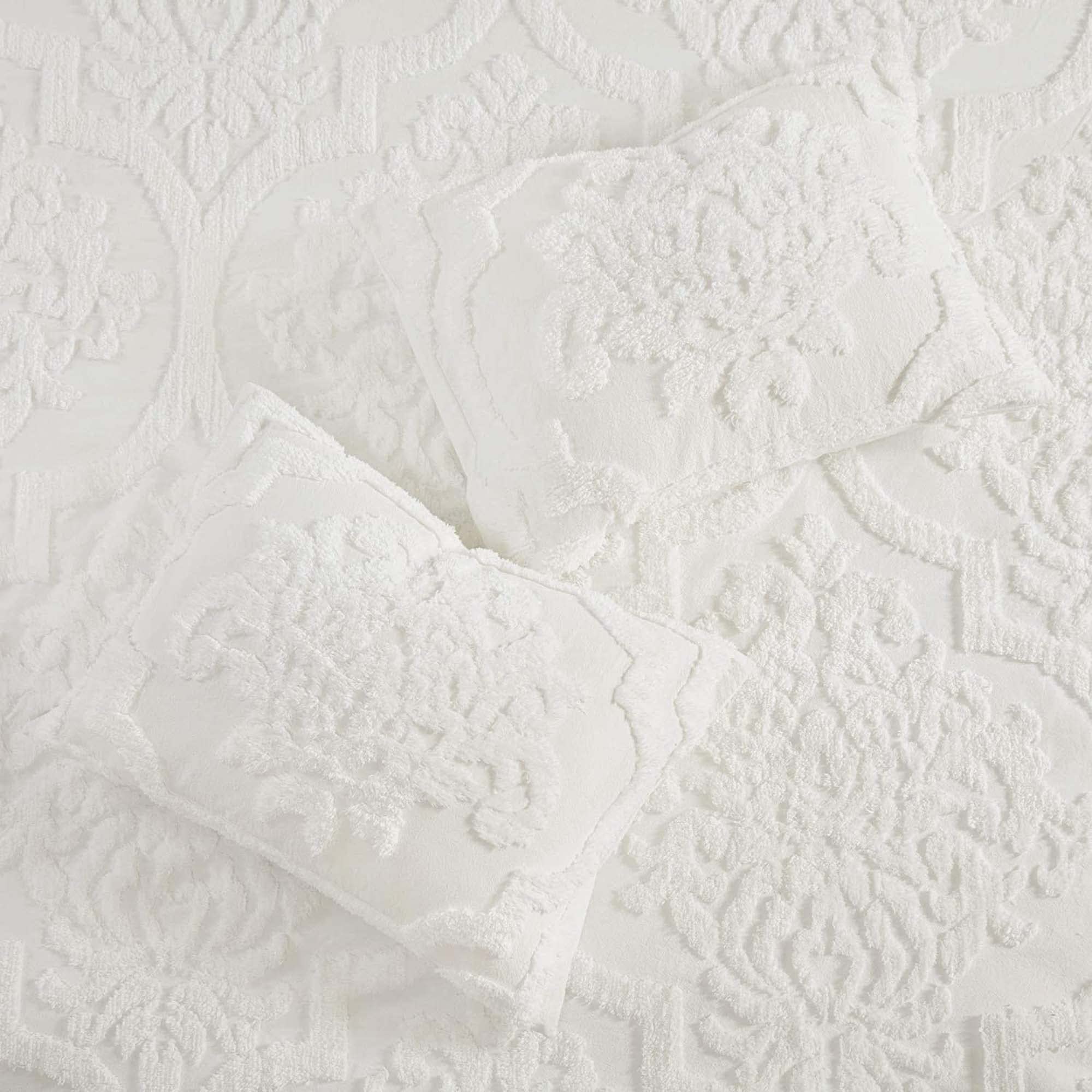 Madison Park Tufted Chenille Cotton Comforter, All Season Bedding Set, Matching Shams, Viola, Damask Off White King/Cal King(104'X92') 3 Piece