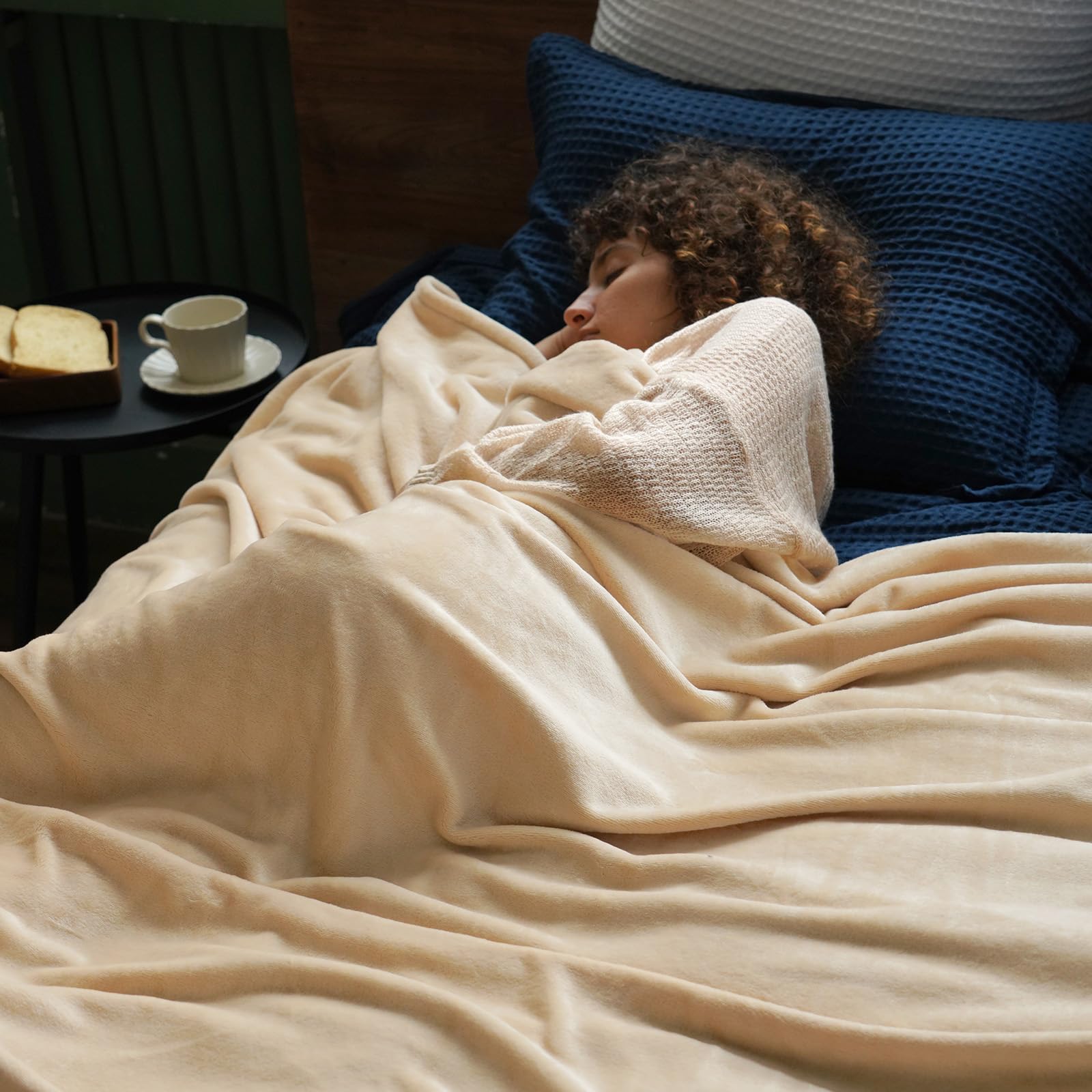 Phf Ultra Soft Fleece Blanket King Size, No Shed No Pilling Luxury Plush Cozy 300Gsm Lightweight Blanket For Bed, Couch, Chair, Sofa Suitable For All Season, 108' X 90', Beige