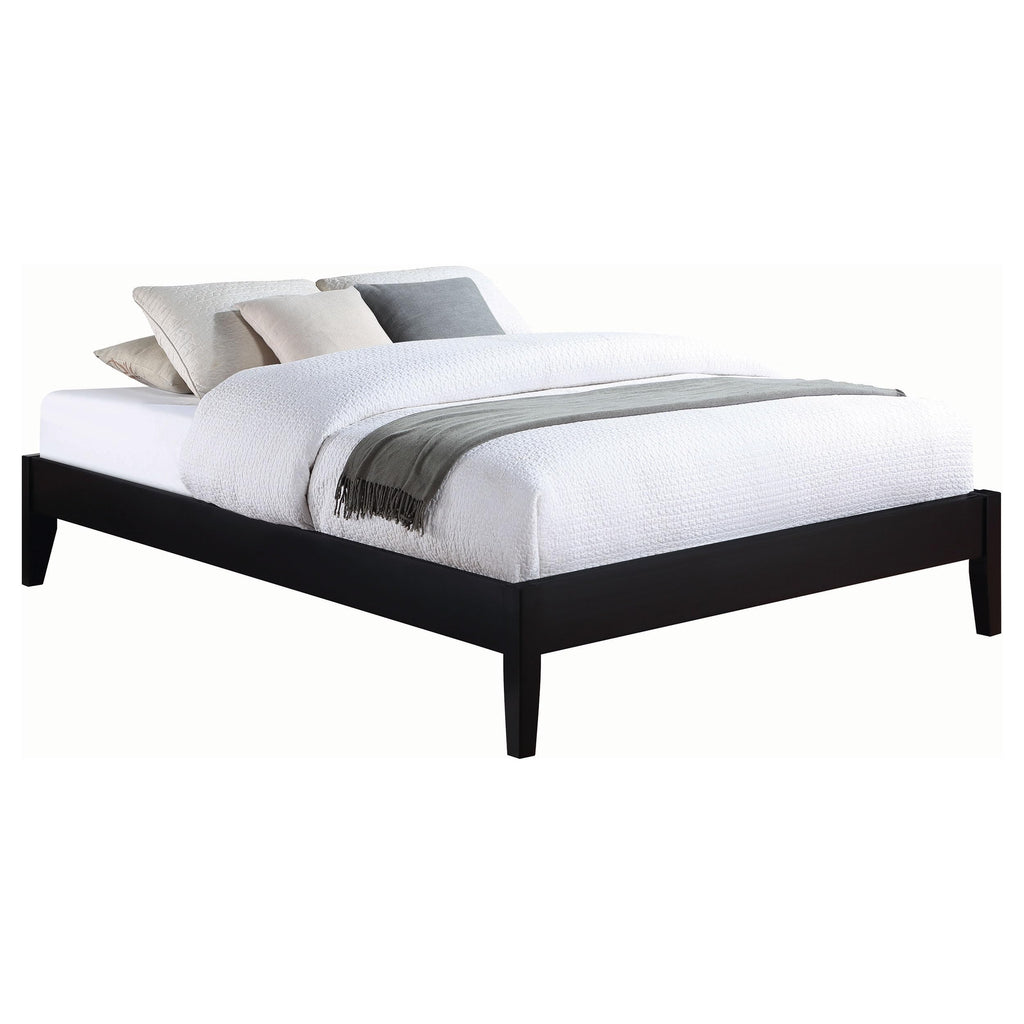 Coaster Home Furnishings Hounslow Platform Queen Bed Black