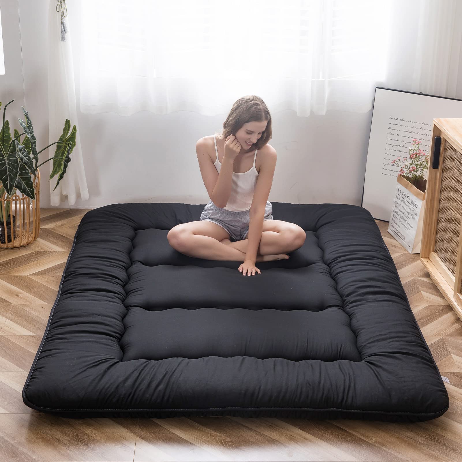 Maxyoyo Japanese Floor Mattress Futon Mattress, 4' Thicken Tatami Mat Sleeping Pad Foldable Roll Up Mattress Boys Girls Dormitory Mattress Pad Kids Floor Lounger Pillow Bed, Black, Twin Size