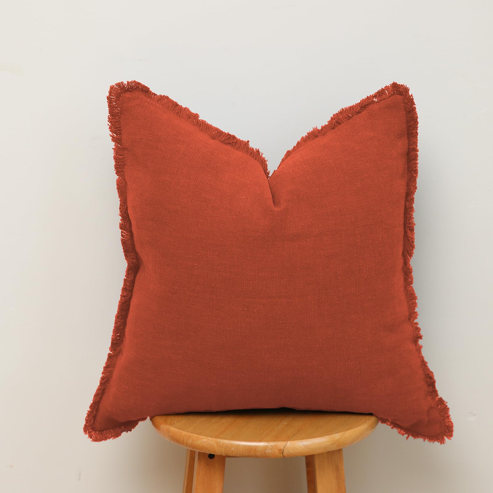 Hckot Linen Christmas Pillow Cover 18X18 Inch Red Throw Pillow Cover With Tassel Fringed Decorative Rustic Throw Pillows For Cou