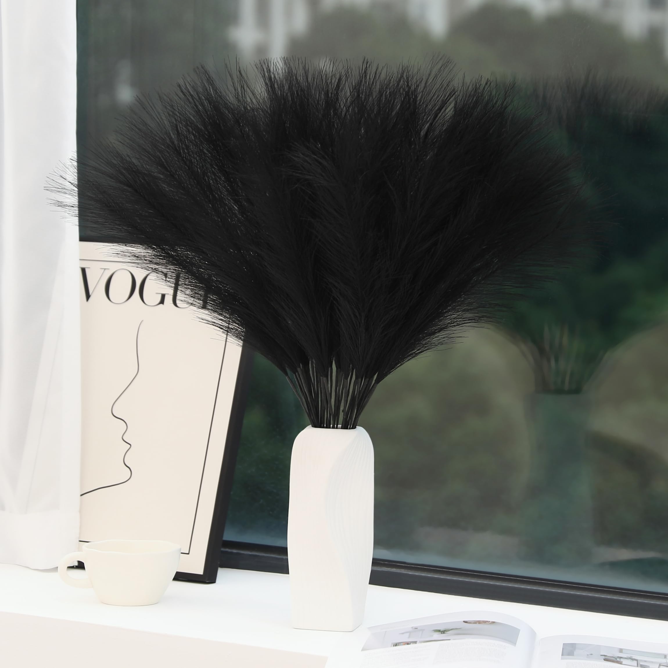 Wertuirk 30pcs Black Pampas Grass - 24 Inch Faux Pampas Grass Decor, Short Artificial Pampas Grass for Gothic Room Decoration, W