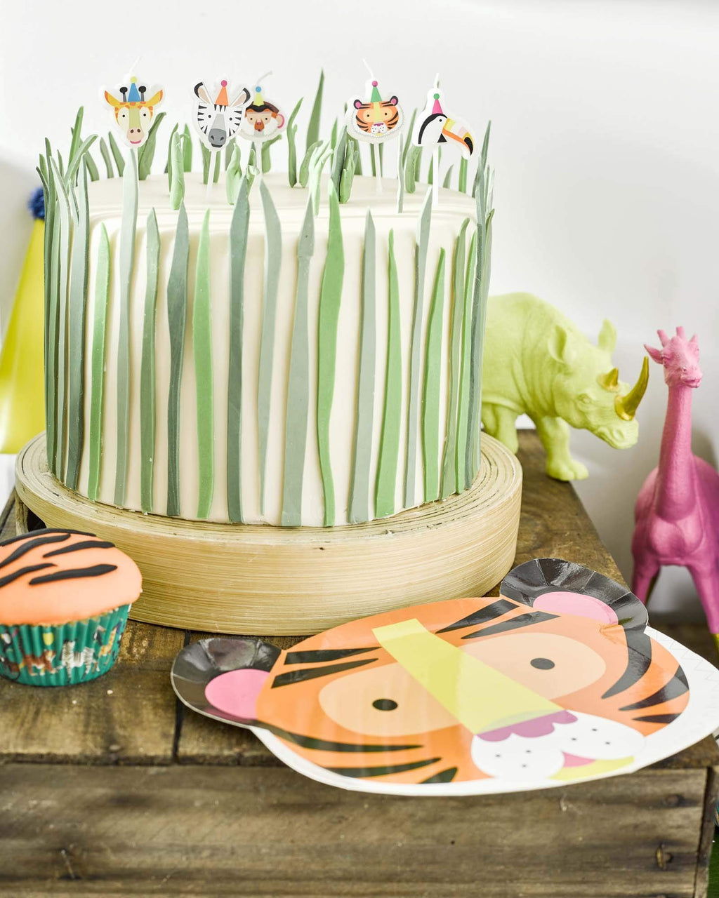 Talking Tables Face Safari Jungle Zoo Animal Tiger Zebra Party Plates, Pack Of 12, Width 23Cm, 9'', Orange, White And Black