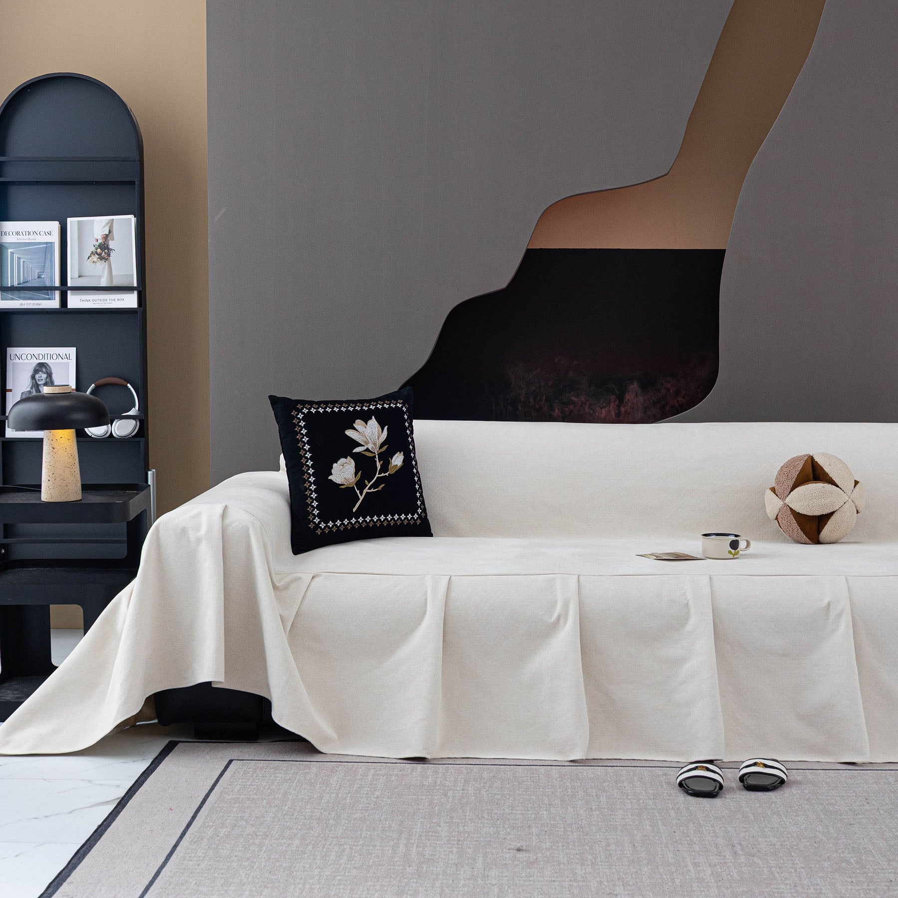 Waterproof Couch Cover Throw, Non Slip Furniture Protector for Leather & Fabric Sofa