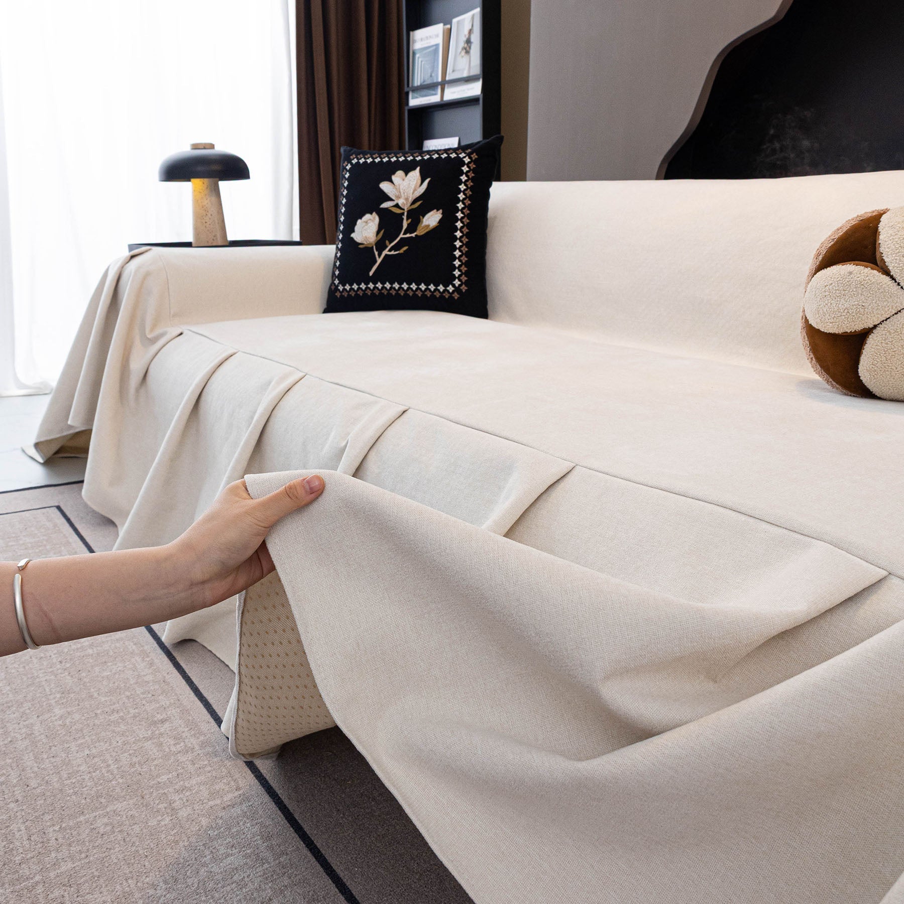 Waterproof Couch Cover Throw, Non Slip Furniture Protector for Leather & Fabric Sofa