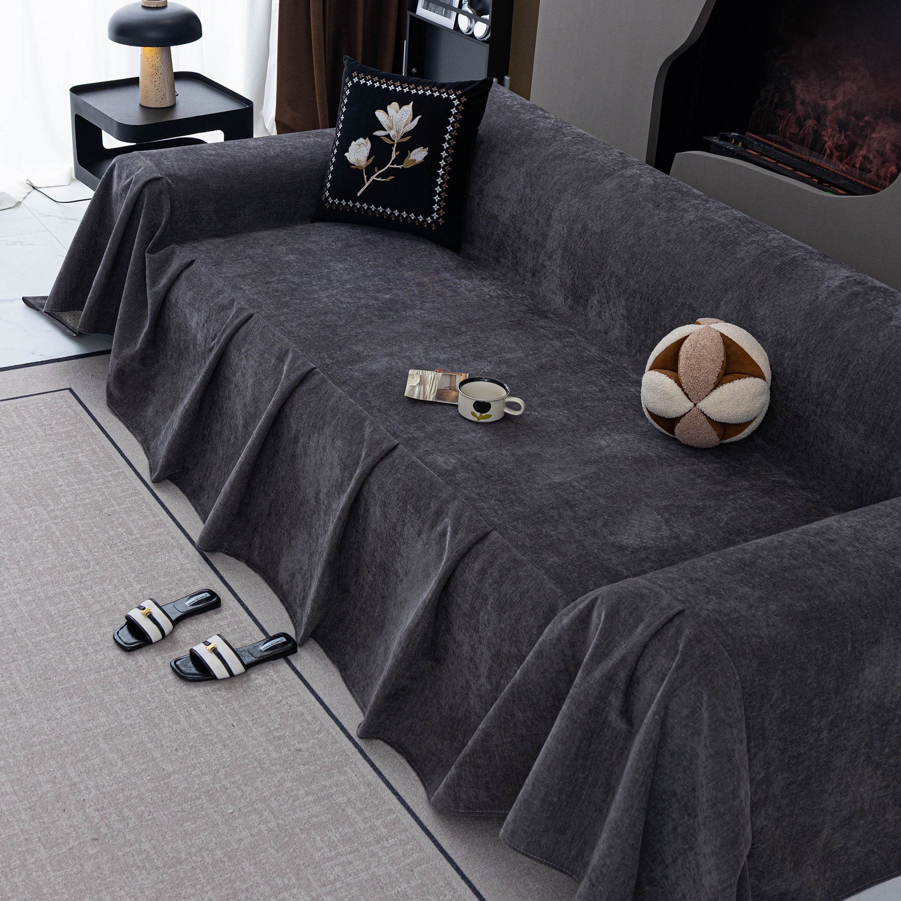 Waterproof Couch Cover Throw, Non Slip Furniture Protector for Leather & Fabric Sofa