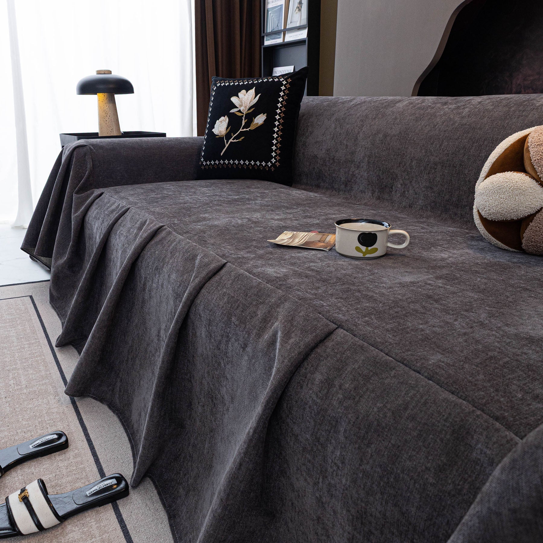 Waterproof Couch Cover Throw, Non Slip Furniture Protector for Leather & Fabric Sofa