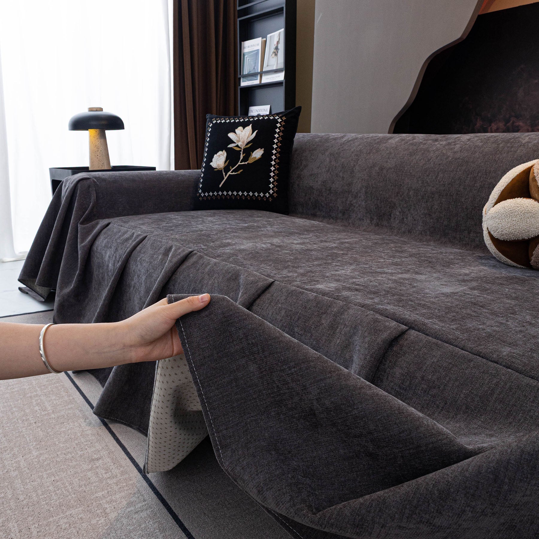 Waterproof Couch Cover Throw, Non Slip Furniture Protector for Leather & Fabric Sofa