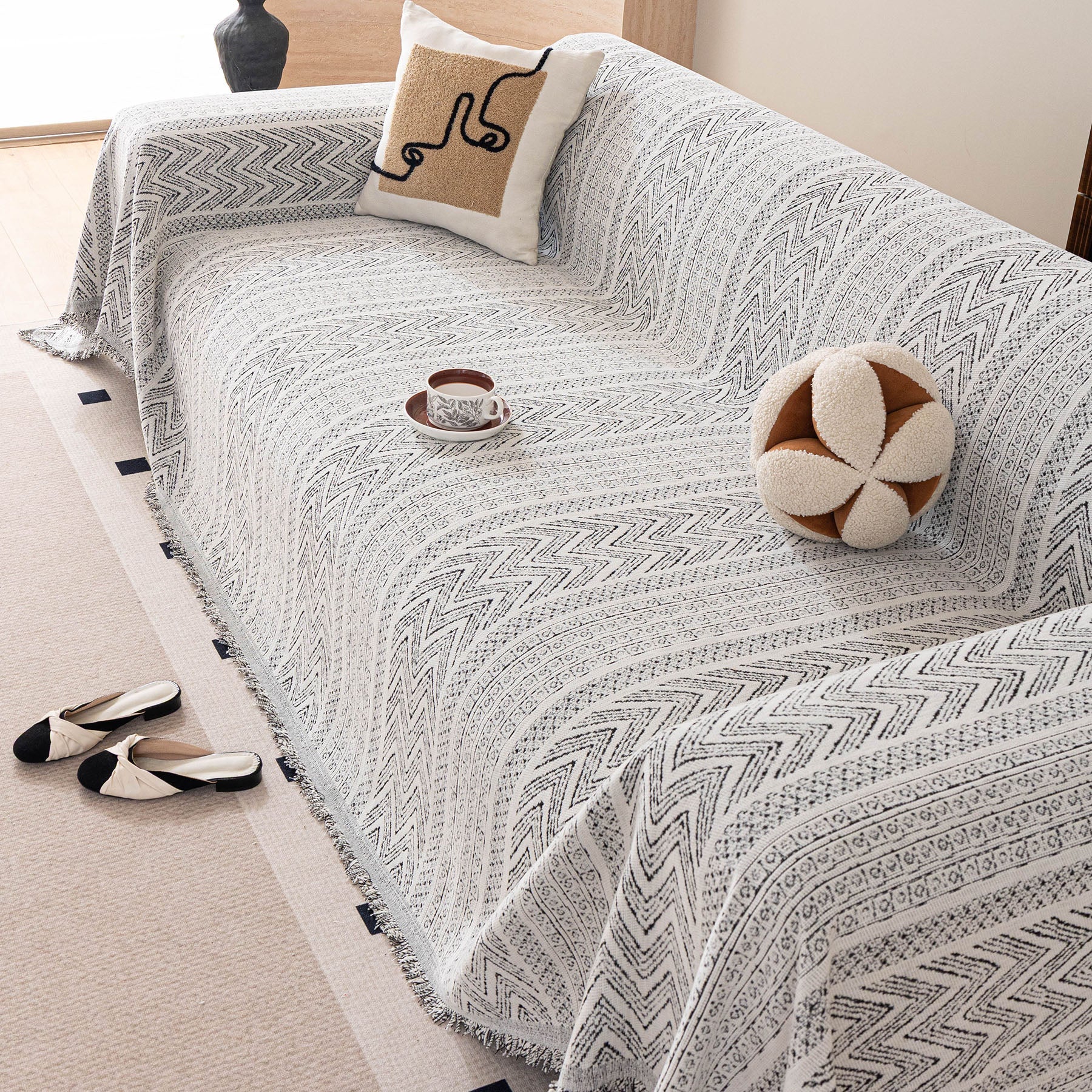 Decorative Slipcover for Pets, Kids, Boho Woven Couch Cover Throw Blanket with Tassel